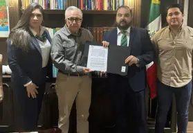 Gobernador Rocha Moya formaliza convenio con CFE para garantizar el subsidio de energía eléctrica