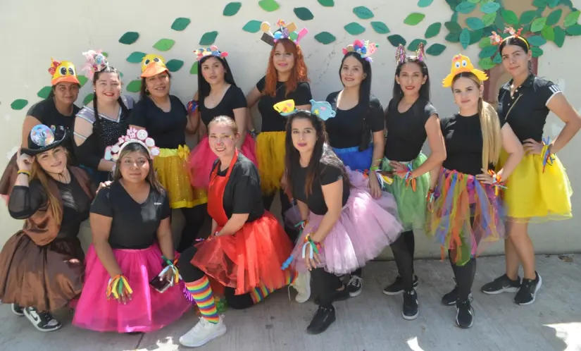 Circo de la Alegría alegra a la primaria “Manuel Rivas Mejía” en Culiacán El maravilloso evento donde las verdaderas estrellas fueron las mamás, celebrando a sus hijos con amor y creatividad. Foto: Juan Madrigal