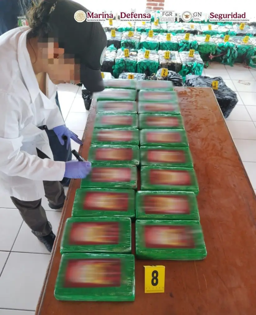 Marina asegura 1.2 toneladas de cocaína en Michoacán El Gabinete de Seguridad reafirma su compromiso. Foto: Marina