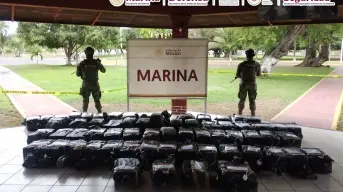Marina impide traslado de 1.2 toneladas de cocaína en frente a las costas de Michoacán