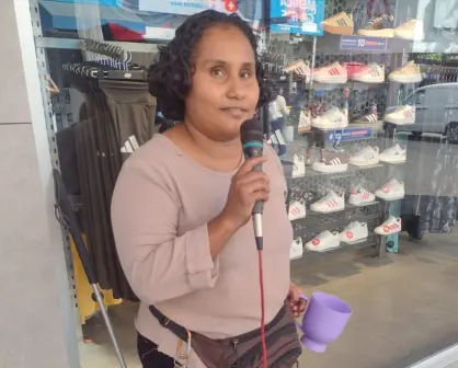Cristian canta con el alma. Una madre invidente que inspira desde el centro de Culiacán
