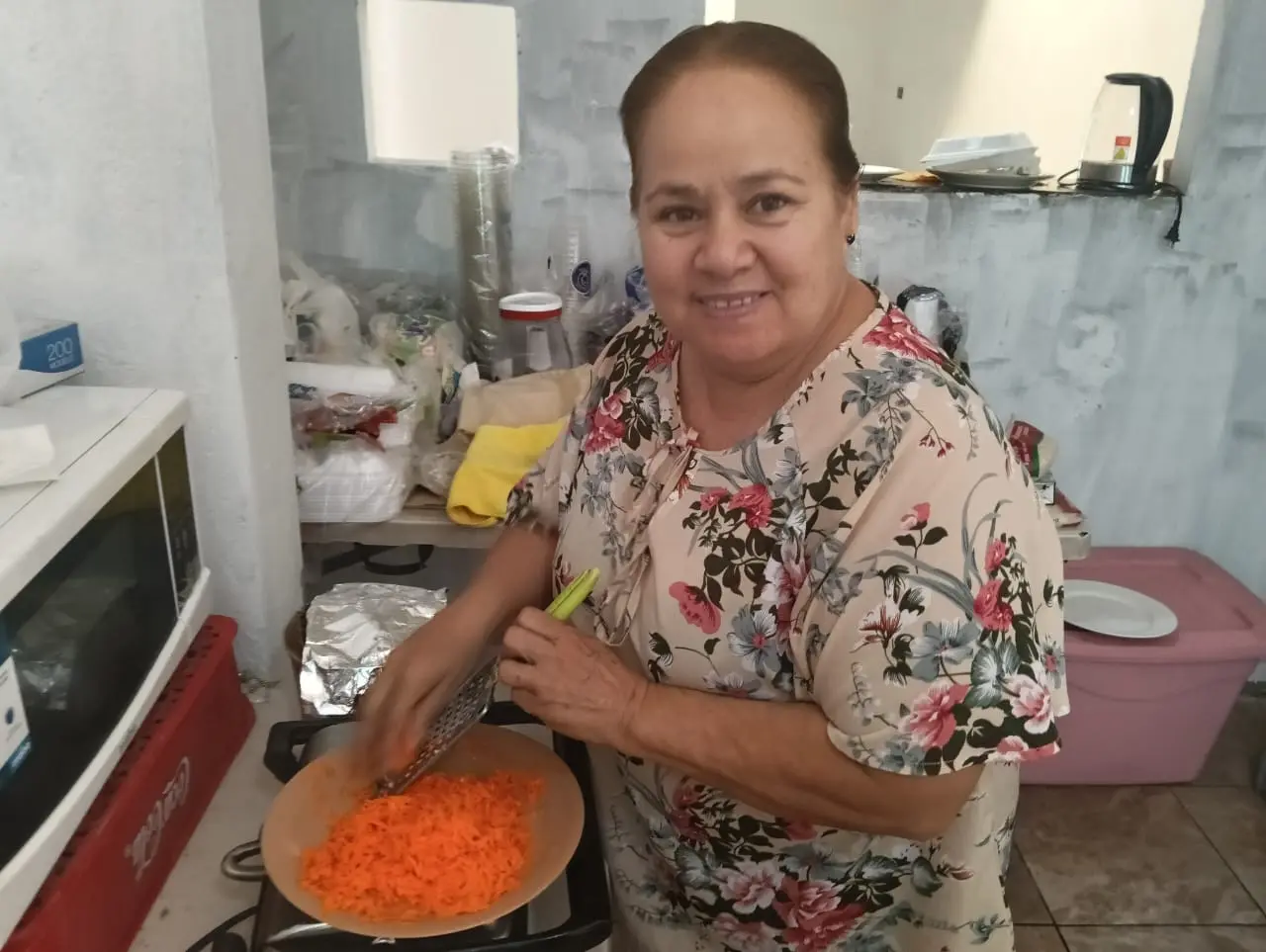 Doña Lety Verdugo es una mujer incansable y ejemplo de perseverancia y lucha con su sazón en la cocina.