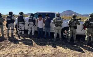 Detienen a dos en El Tigre, Navolato con químicos usados para producir droga