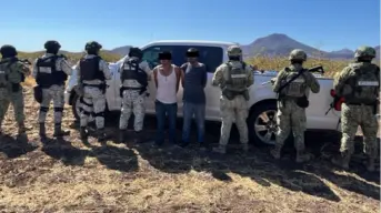 Detienen a dos en El Tigre, Navolato con químicos usados para producir droga