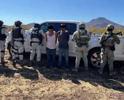 Detienen a dos en El Tigre, Navolato con químicos usados para producir droga
