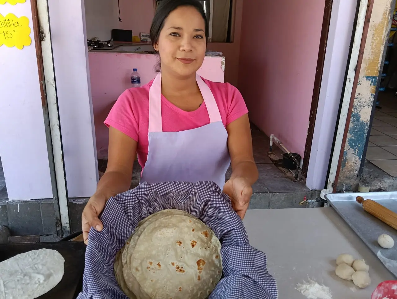 Las tortillas de harina Doña Rosa es el mayor emprendimiento para Yecica Noemí. Le recuerdan a su madre y su legado.