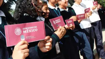 Beca Benito Juárez: Continúa la entrega de tarjetas en Chiapas