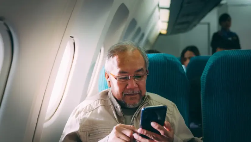 Tarjeta INAPAM 2025, pasos para acceder el descuento especial en Volaris Aquellas personas que presenten su credencial INAPAM tendrán acceso a la membresía. Foto: Getty Images