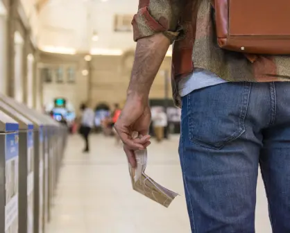 Cómo los Refugiados y Expatriados se Mantienen Conectados a Través del Entretenimiento