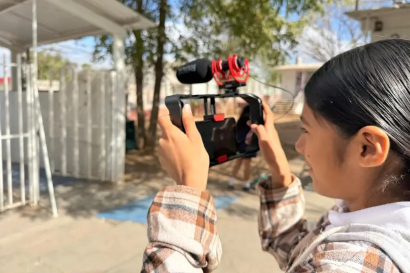 imagen recuadro Zulema Olivas destaca que durante el taller, los niños parecieran estar jugando, y eso es lo bonito, que descubran que su juego también puede ser un trabajo.