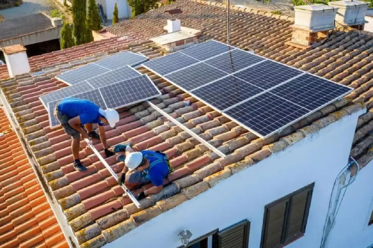 La instalación de paneles solares está al alcance de cualquier particular. Foto: Cortesía