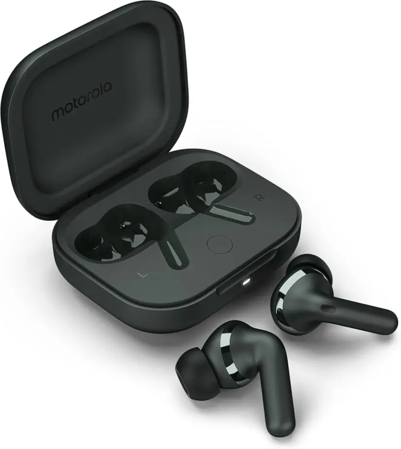Auriculares Moto Buds+ con diseño compacto y elegante. Foto: Cortesía Auriculares Moto Buds+ con diseño compacto y elegante. Foto: Cortesía
