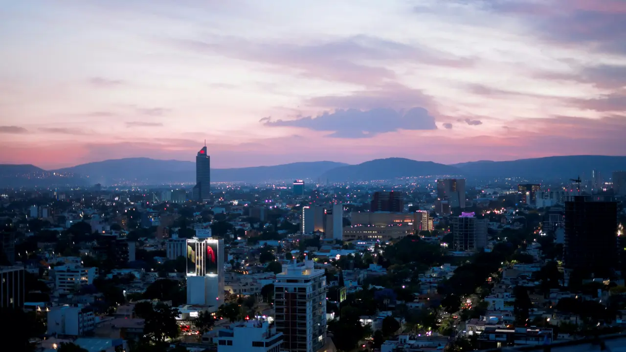 Infórmate acerca del pronóstico del clima para Jalisco este 28 de mayo. Foto: Unsplash.