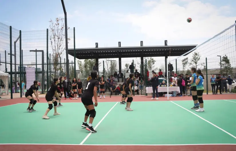 Cancha de voleibol en el nuevo Parque Cultural Hidalguense. Foto: Facebook Gobierno de Hidalgo Cancha de voleibol en el nuevo Parque Cultural Hidalguense. Foto: Facebook Gobierno de Hidalgo