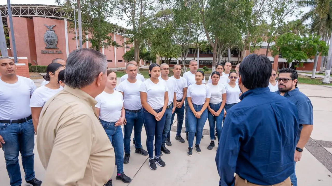Nuevos cadetes se suman a la seguridad de Culiacán: así fue su bienvenida.