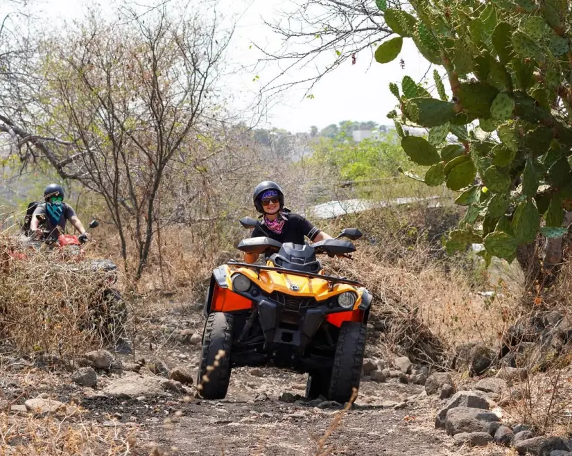imagen recuadro Paseo de cuatrimotos en Tepoztlán Foto: Tepoztlán de Aventura