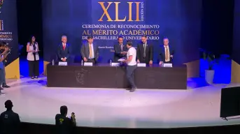 Reconocen a los mejores estudiantes de bachillerato de la UAS