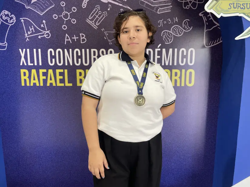UAS premia a estudiantes sobresalientes en la ceremonia del XLIl concurso académico Alumna Natalia. Foto: TBN
