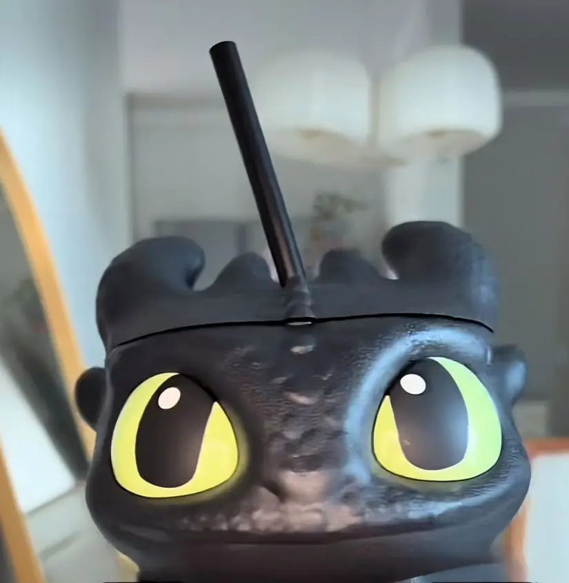 Vaso de Cómo Entrenar a tu Dragón de Cinépolis Vaso de Cómo Entrenar a tu Dragón de Cinépolis. Foto: Colecionables de Cine y más