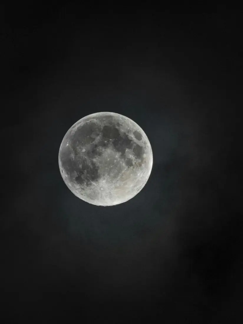 imagen recuadro ¿Cuándo se vera la luna de fresa en México 2025? Foto: PEXELS