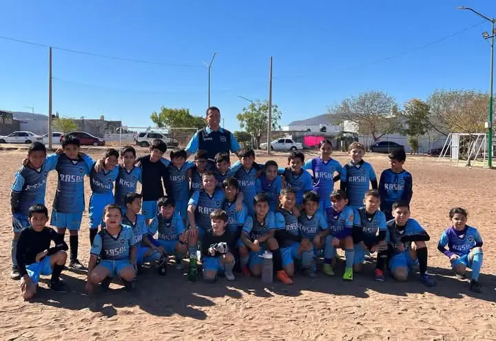 Los niños del Rasac, tienen el deseo de jugar en una cancha digna- Los niños del Rasac, tienen el deseo de jugar en una cancha digna-
