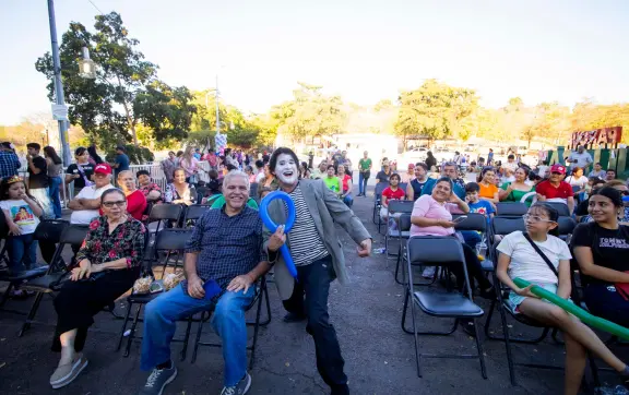 Títeres, música y risas en los espectáculos gratuitos en el Parque Culiacán 87