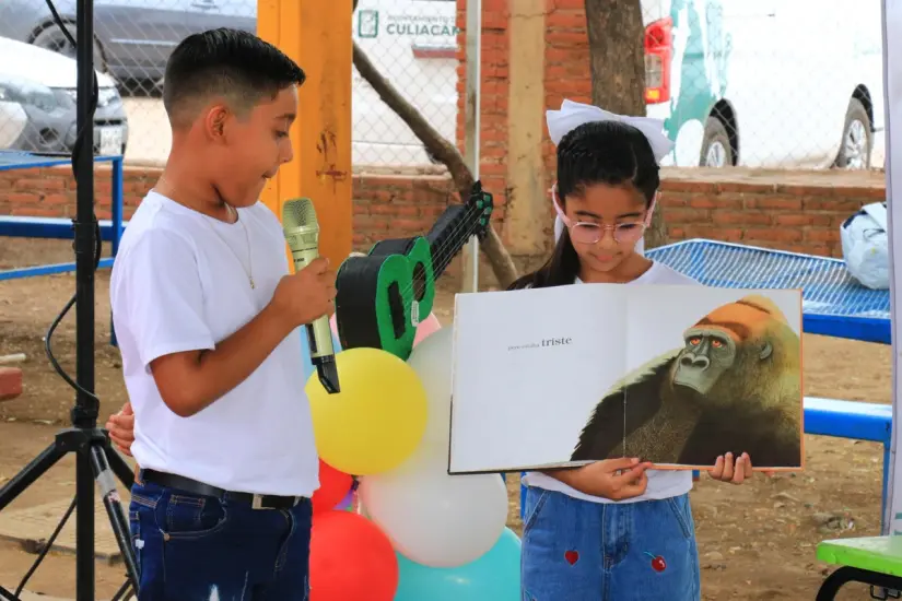 Niñas y niños celebran fin del taller “Ukecuentos” con canciones y cuentos en Culiacán Canciones, cuentos y valores: así cerró el taller “Ukecuentos” en primaria de Culiacán. Foto: IMCC