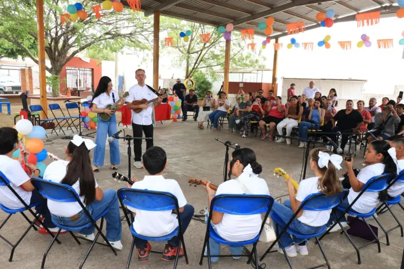 Canciones, cuentos y valores: así cerró el taller “Ukecuentos” en primaria de Culiacán. Festival de fin de curso emociona a familias en Las Ilusiones con música y cuentos. Foto: IMCC