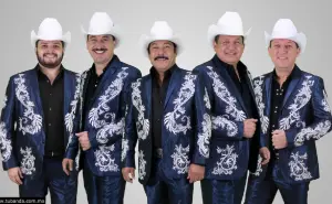 A sus 77 años, Don Chayo anuncia su regreso con los Cardenales de Nuevo León