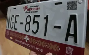 ¿Cuánto cuesta y cómo puedo personalizar las placas de mi auto en EdoMex?