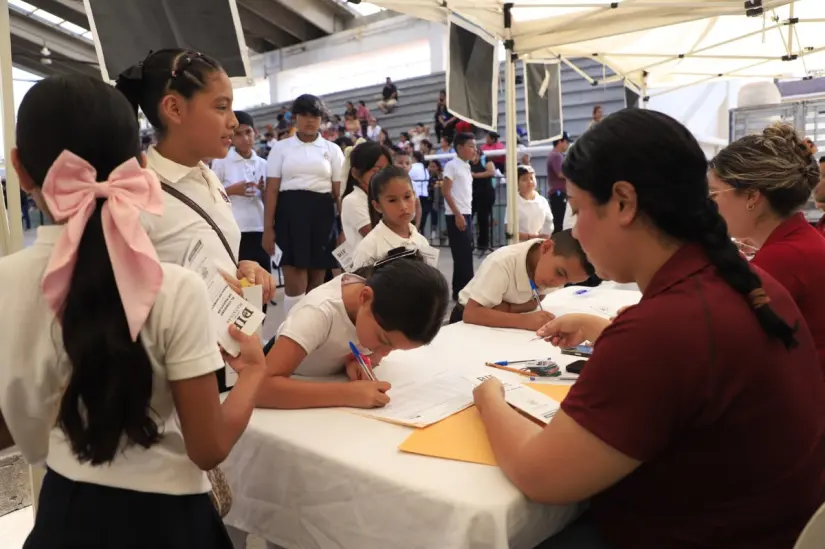 Entrega de becas PROBEC en Mazatlán Entrega de becas PROBEC en Mazatlán