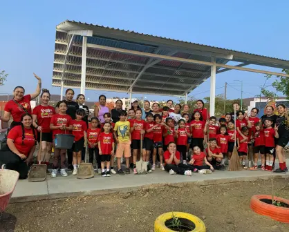 La nueva techumbre en el parque de La Palapa protege y anima a las niñas de dance kids