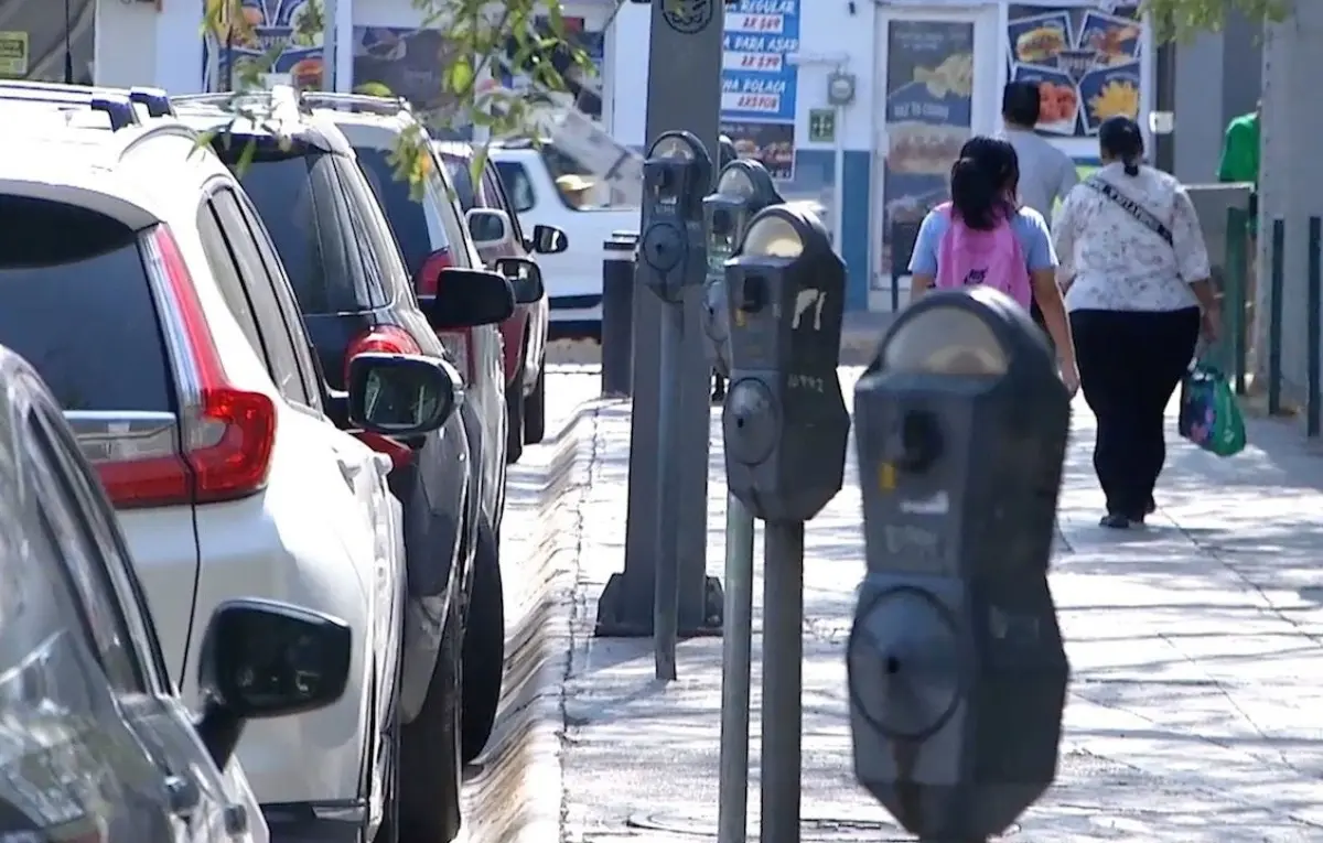 Al igual que otras grandes ciudades, Monterrey cuenta con sistema de parquímetros. Foto: Info7