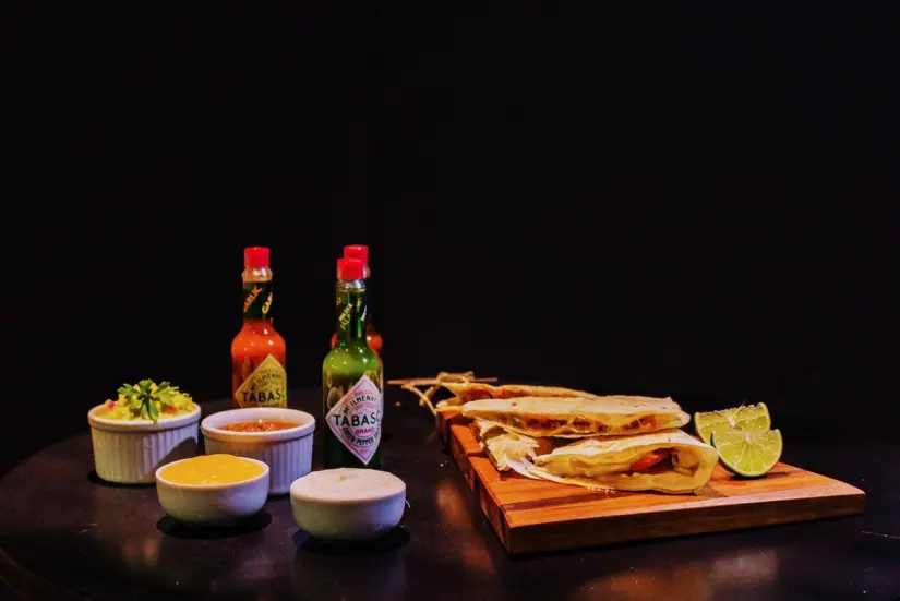 ¿De dónde es la salsa Tabasco? Conoce su historia y por qué es tan famosa Esta salsa es ideal para acompañar una gran variedad de platillos. Foto: Pixabay