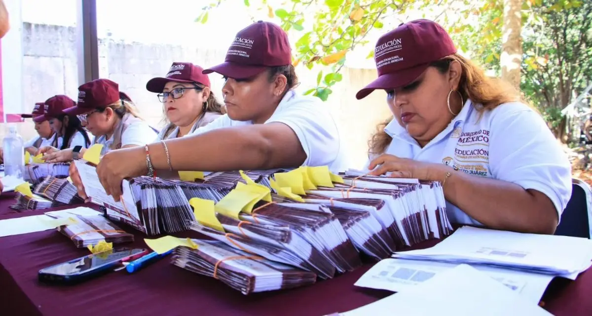 Entérate de los montos que ofrecen las Becas Benito Juárez y Rita Cetina. Foto: cortesía