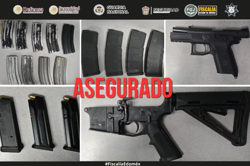 Aseguramiento de armas y cargadores en la captura de “El Tiburón”. Foto: X @FiscaliaEdomex Aseguramiento de armas y cargadores en la captura de “El Tiburón”. Foto: X @FiscaliaEdomex