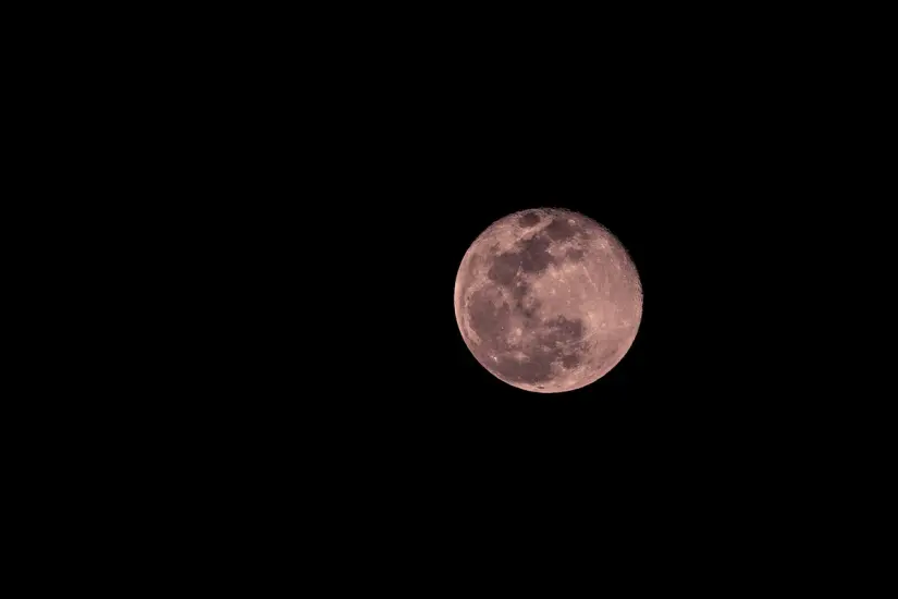 Estos son los mejores lugares para observar la Luna de Fresa de 2025. Foto: Unsplash. Estos son los mejores lugares para observar la Luna de Fresa de 2025. Foto: Unsplash.