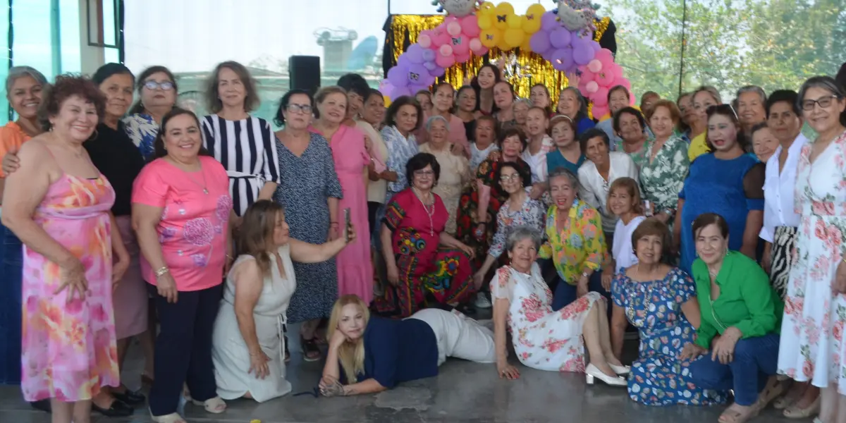 El Centro de Desarrollo Integral (CDI) No. 5 del DIF Sinaloa celebró con entusiasmo a las madres adultas mayores, reconociéndolas como guardianas de sabiduría y amor. Foto: Juan Madrigal