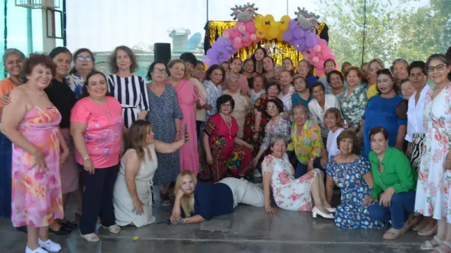 El Centro de Desarrollo Integral (CDI) No. 5 del DIF Sinaloa celebró con entusiasmo a las madres adultas mayores, reconociéndolas como guardianas de sabiduría y amor. Foto: Juan Madrigal