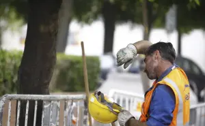 ¿Mucho calor en el trabajo? Esta iniciativa busca proteger a los empleados en climas extremos