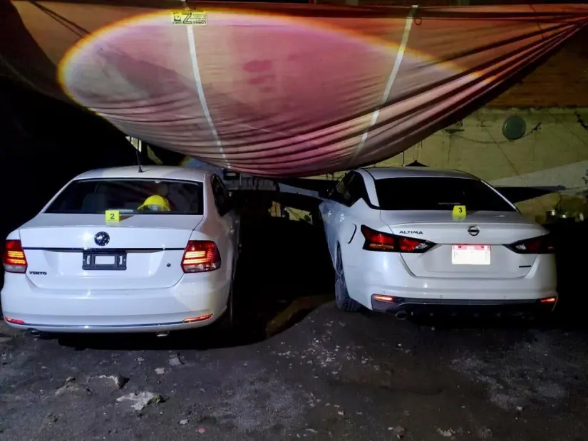 Autos asegurados en operativo en Michoacán. Foto: Fiscalía General del Estado de Michoacán Autos asegurados en operativo en Michoacán. Foto: Fiscalía General del Estado de Michoacán