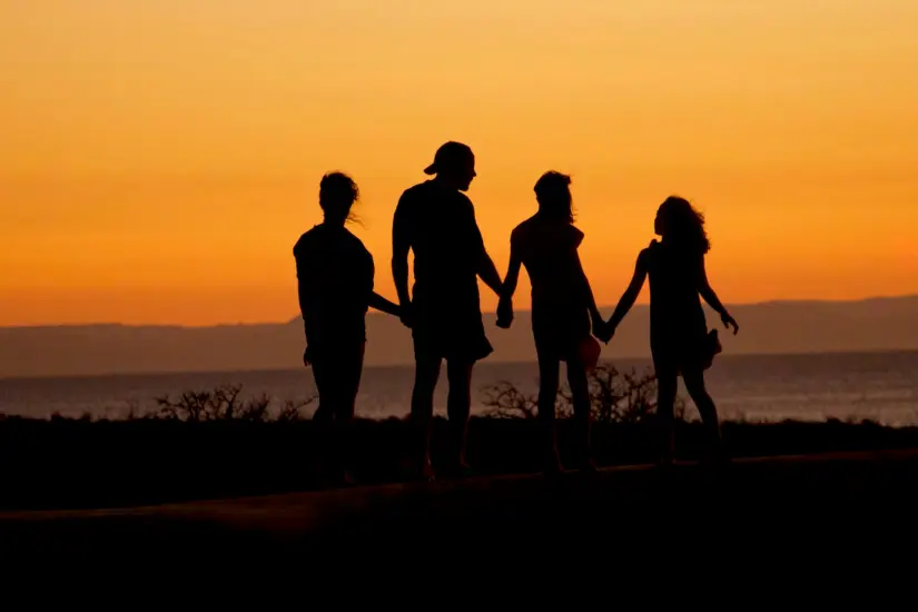 Estos son los gastos aproximados de tener hijos en México Recuerda que estos costos son estimaciones. Foto: Unsplash