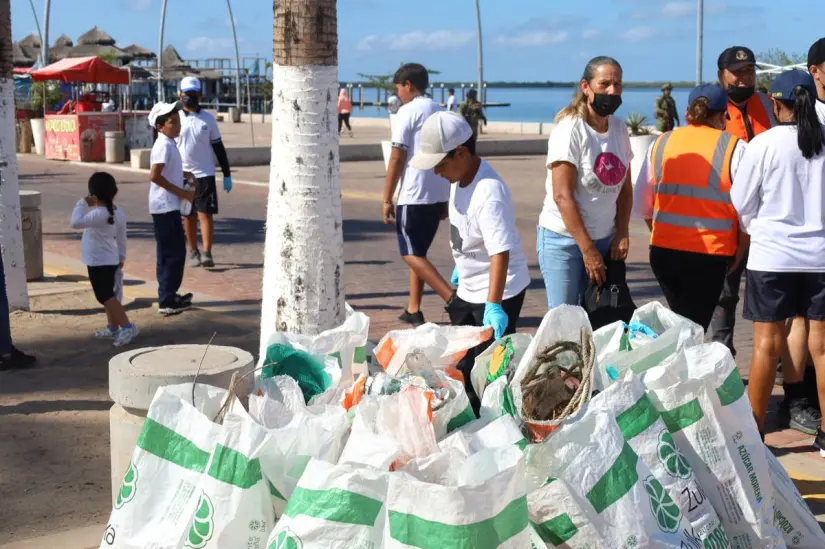 La comunidad se unió para lograr un gran cambio. La comunidad se unió para lograr un gran cambio.