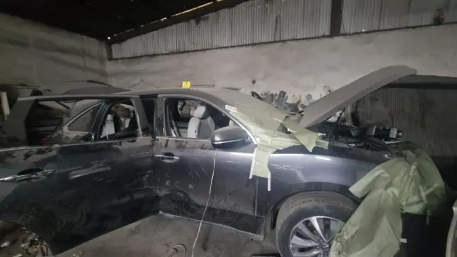 Uno de los autos decomisados que era utilizado para transportar droga.
