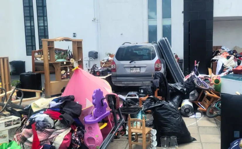 Despojando a una familia de su vivienda en Texcoco. Foto: Cortesía Despojando a una familia de su vivienda en Texcoco. Foto: Cortesía