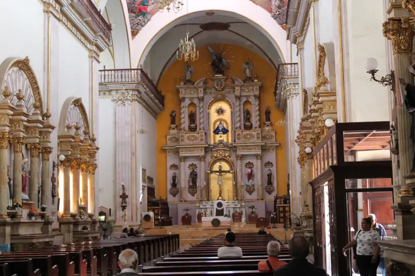Interior de La Catedral de Culiacán Interior de La Catedral de Culiacán