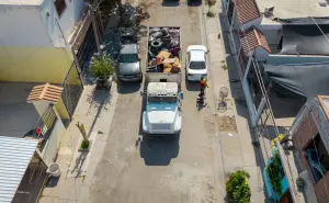 Vecinos de San Benito en Culiacán se suman a la descacharrización para prevenir dengue y zika