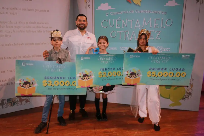 2º Concurso de Cuentacuentos “Cuéntamelo otra vez” 2025 Los tres primeros lugares del 2º Concurso de Cuentacuentos “Cuéntamelo otra vez” 2025 en el teatro MIA fueron: Andrea Guadalupe Portillo Meza, primer lugar; Mateo Vidales Uzueta, segundo lugar; y Osmara Monserrat Cortez Núñez, tercer lugar. Foto: IMCC