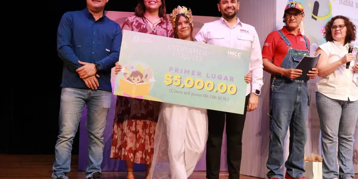 Andrea Guadalupe Portillo Meza, de la Escuela Primaria Gral. Guadalupe Victoria, brilló con su talento al ganar el primer lugar del 2º Concurso de Cuentacuentos “Cuéntamelo otra vez” 2025 en el teatro MIA. Foto: IMCC