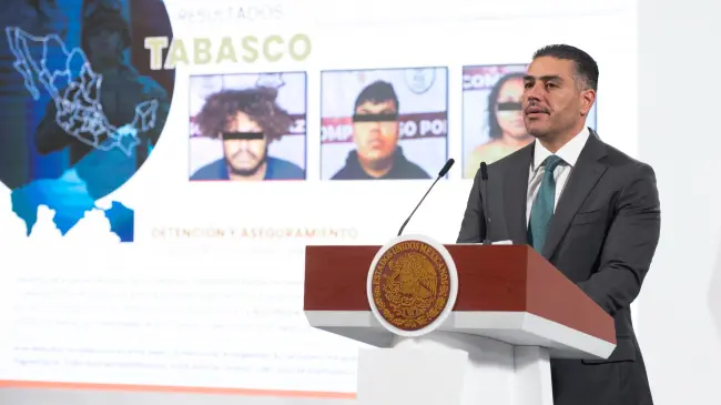 En la Mañanera del Pueblo, Omar García Harfuch reporta detenciones y decomisos históricos contra el crimen.